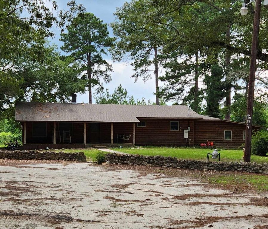 368 Rivers Rd, Hornbeck, LA 71439