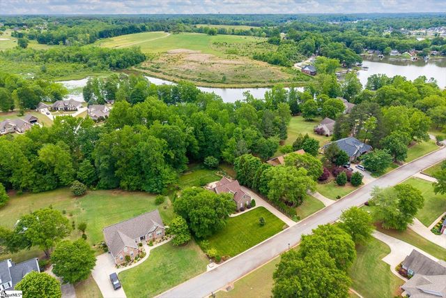 467 Sunset Pointe Drive, Lyman, SC 29365