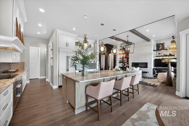 754 S Lone Hollow Way, Eagle, ID 83616