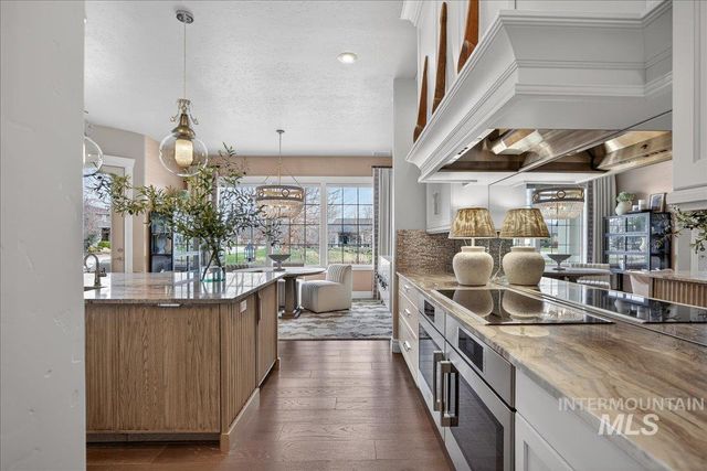 754 S Lone Hollow Way, Eagle, ID 83616