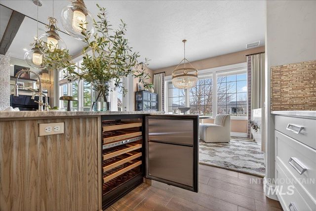 754 S Lone Hollow Way, Eagle, ID 83616