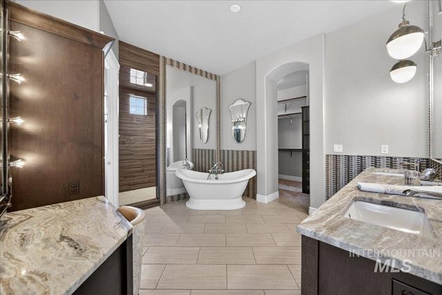 754 S Lone Hollow Way, Eagle, ID 83616