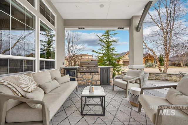 754 S Lone Hollow Way, Eagle, ID 83616