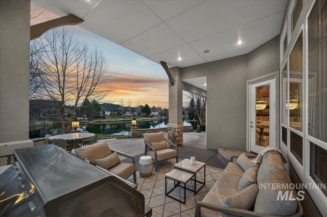 754 S Lone Hollow Way, Eagle, ID 83616