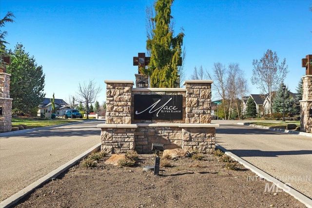 754 S Lone Hollow Way, Eagle, ID 83616