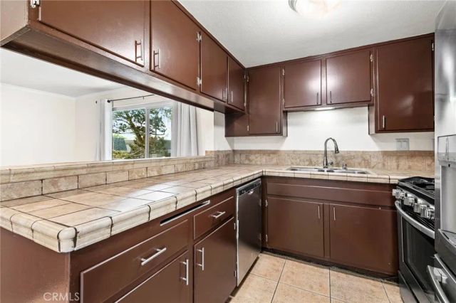 3050 S Bristol 1J, Santa Ana, CA 92704