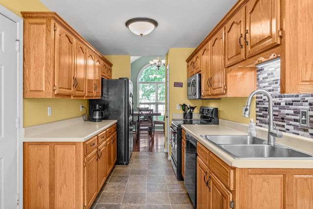 140 Cody Ct, Portland, TN 37148
