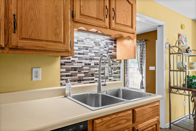 140 Cody Ct, Portland, TN 37148