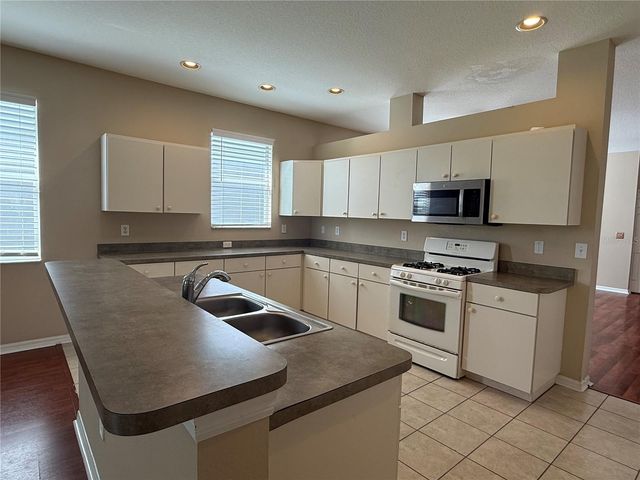 6520 BRIDGECREST DRIVE, Lithia, FL 33547