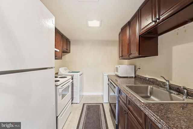 2930 BUELL CT, Dumfries, VA 22026