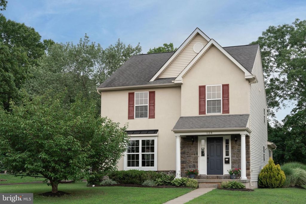 128 MONTGOMERY AVE, Souderton, PA 18964