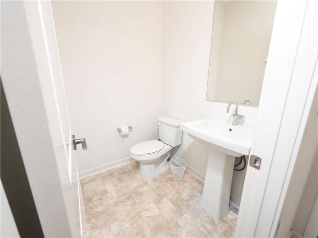 16020 Sunny Court, Fontana, CA 92336