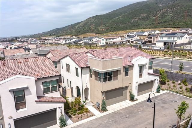 16020 Sunny Court, Fontana, CA 92336