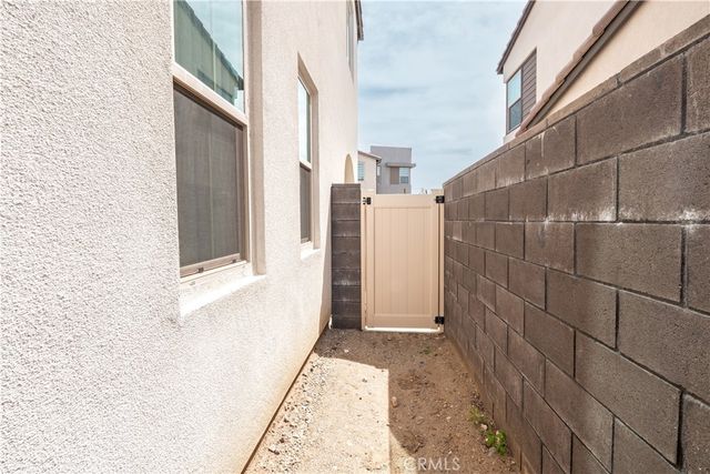 16020 Sunny Court, Fontana, CA 92336