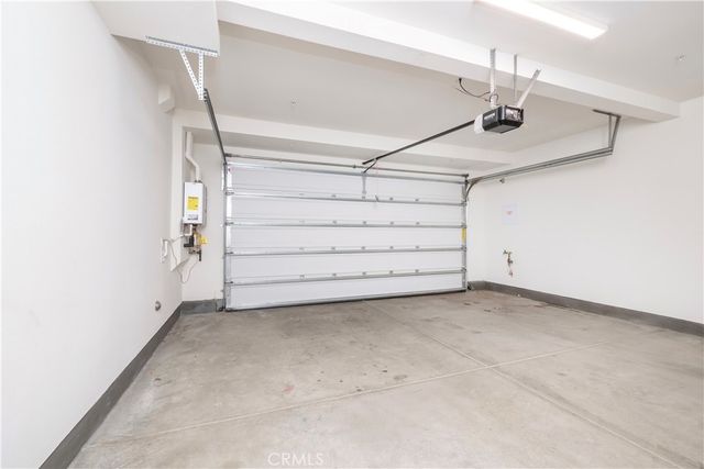 16020 Sunny Court, Fontana, CA 92336