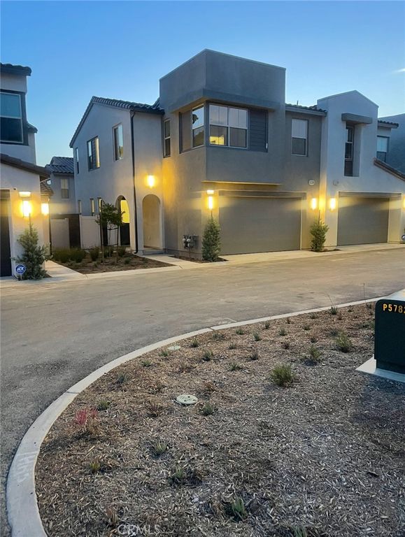 16020 Sunny Court, Fontana, CA 92336