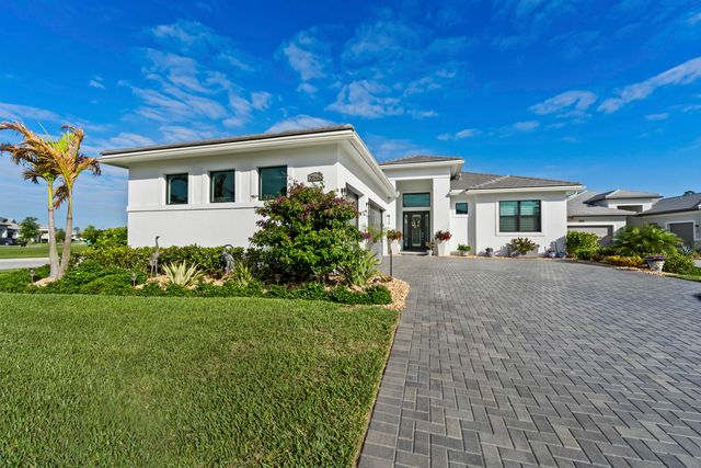 2044 SE Mosaic Boulevard, Port St. Lucie, Port St Lucie, FL 34984