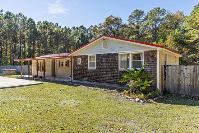 2499 Maco Road NE, Leland, NC 28451