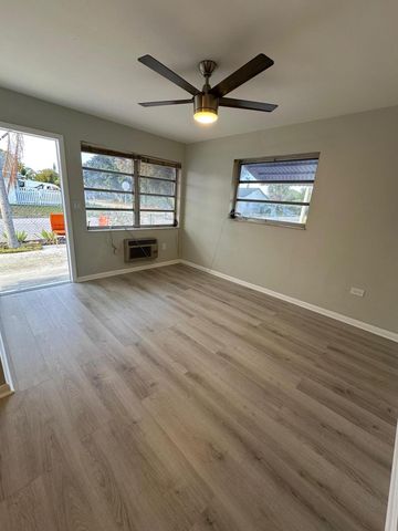 932 S B Street, Lake Worth Beach, FL 33460