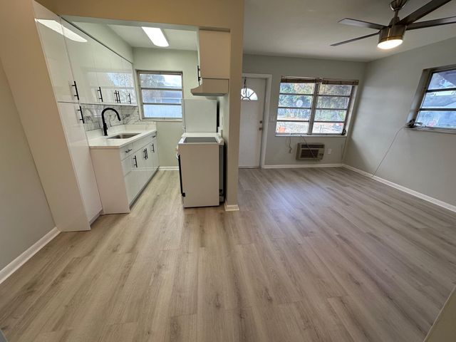 932 S B Street, Lake Worth Beach, FL 33460