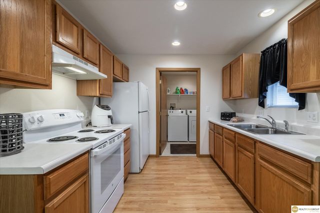 3735 N 40 Avenue, Omaha, NE 68111