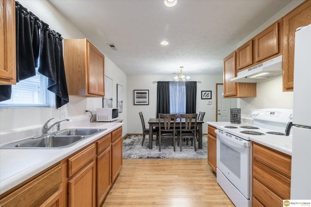 3735 N 40 Avenue, Omaha, NE 68111