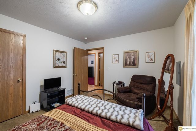 3735 N 40 Avenue, Omaha, NE 68111