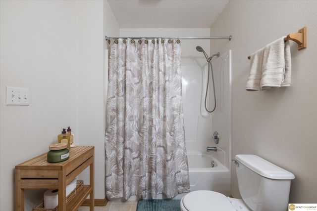 3735 N 40 Avenue, Omaha, NE 68111