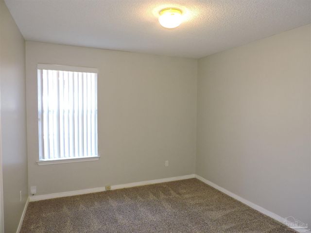 1897 Gulf Bay Ln, Pensacola, FL 32506