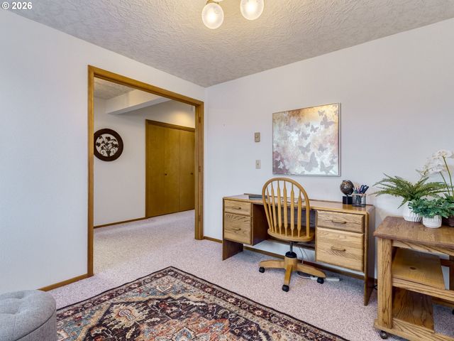 702 Ne 134TH St, Vancouver, WA 98685