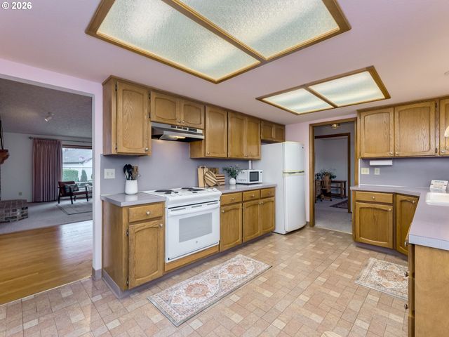 702 Ne 134TH St, Vancouver, WA 98685