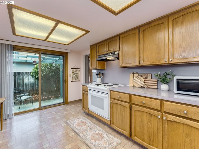 702 Ne 134TH St, Vancouver, WA 98685