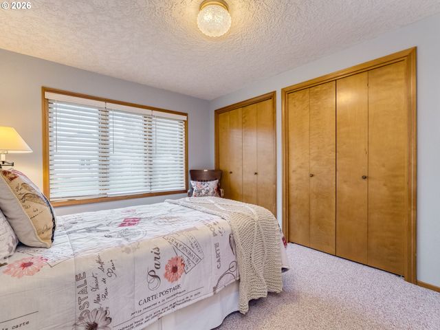 702 Ne 134TH St, Vancouver, WA 98685