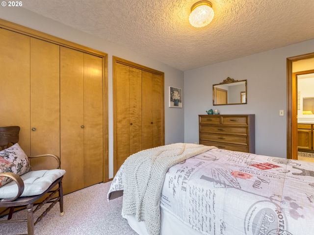 702 Ne 134TH St, Vancouver, WA 98685