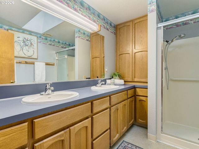 702 Ne 134TH St, Vancouver, WA 98685