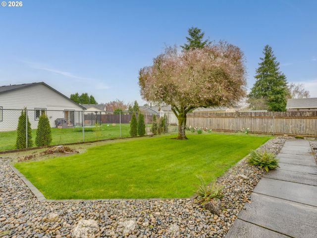702 Ne 134TH St, Vancouver, WA 98685