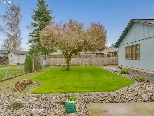 702 Ne 134TH St, Vancouver, WA 98685