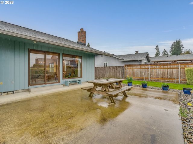 702 Ne 134TH St, Vancouver, WA 98685