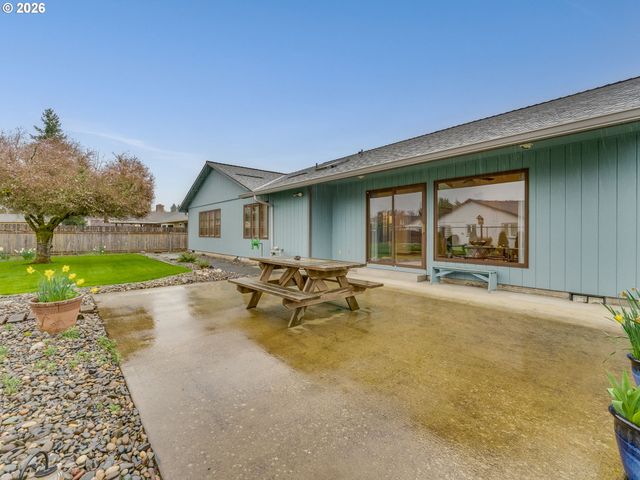 702 Ne 134TH St, Vancouver, WA 98685