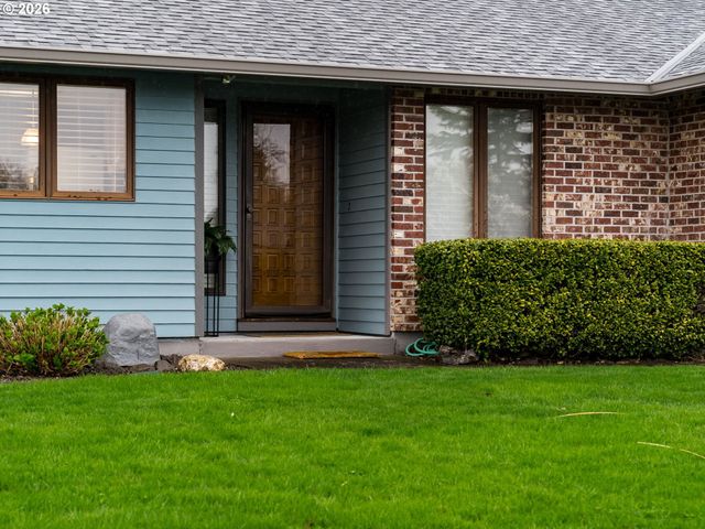 702 Ne 134TH St, Vancouver, WA 98685