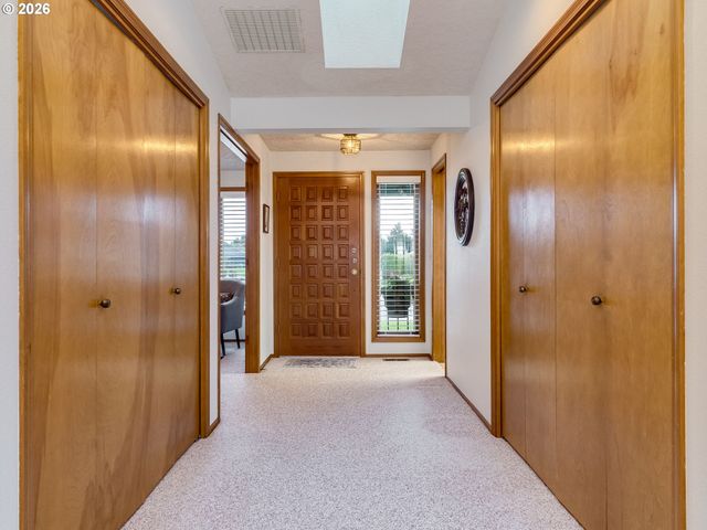 702 Ne 134TH St, Vancouver, WA 98685