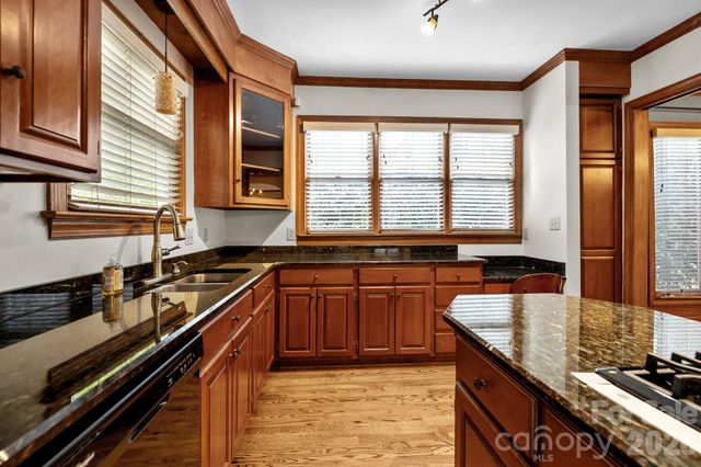 230 N Brackenbury Lane, Charlotte, NC 28270