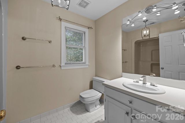 230 N Brackenbury Lane, Charlotte, NC 28270