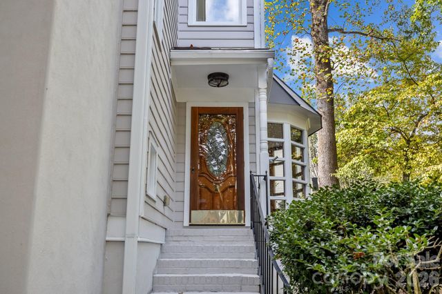 230 N Brackenbury Lane, Charlotte, NC 28270