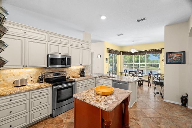 1134 SIGNATURE DRIVE, Sun City Center, FL 33573