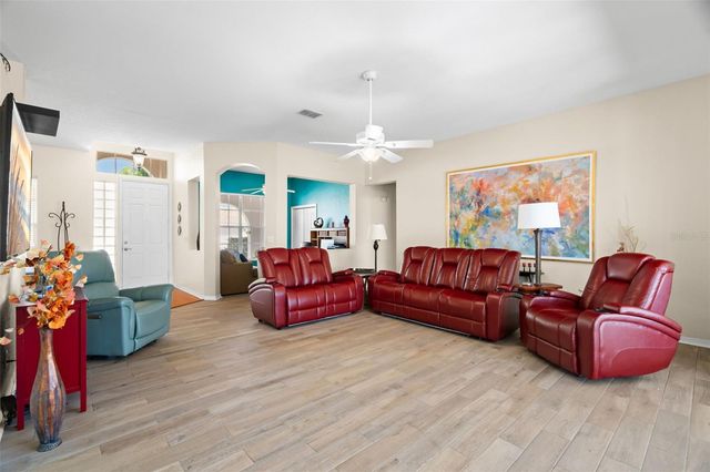 1134 SIGNATURE DRIVE, Sun City Center, FL 33573
