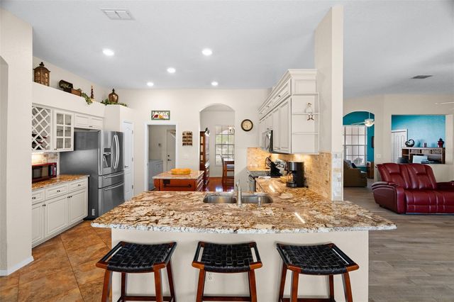 1134 SIGNATURE DRIVE, Sun City Center, FL 33573