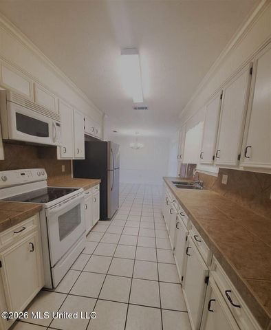 208 Foxwood Cove, Madison, MS 39110
