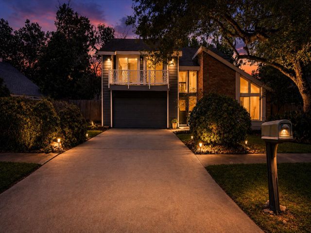 12826 Palm Desert Lane, Houston, TX 77099