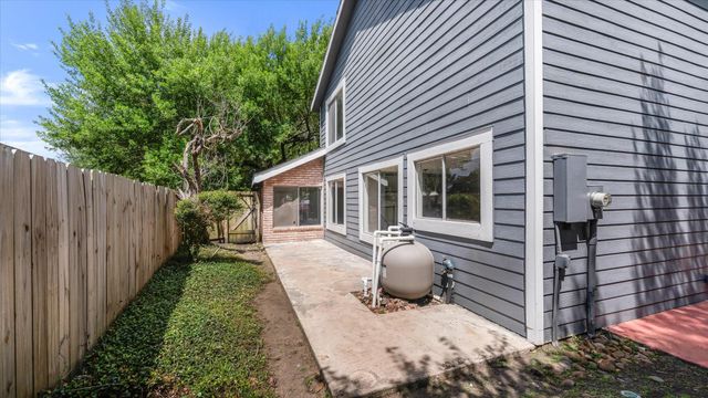 12826 Palm Desert Lane, Houston, TX 77099